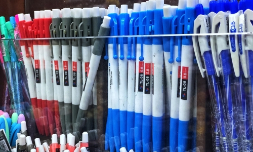 BÚT BI THIÊN LONG LÃI 1 TỶ ĐỒNG MỖI NGÀY